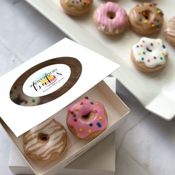 Westwood Bakes Macarons - Doughnut macarons filled with Strawberry, Cinnamon Roll and Chocolate - Macarons Near Me Westwood Bakes Macarons - Doughnut macarons filled with Strawberry, Cinnamon Roll and Chocolate - Macarons Near Me
