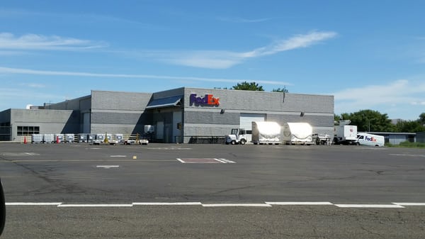 USA運輸会社FedEx Tracking Your Shipment or Packages | FedEx