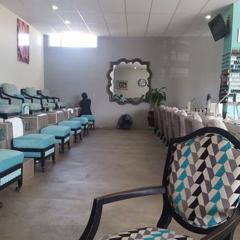 Kamili - Nail stations: super comfy spa pedicure stations & nails - Hair Salons Near Me - Tijuana, BCN Kamili - Nail stations: super comfy spa pedicure stations & nails - Hair Salons Near Me - Tijuana, BCN