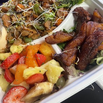 The Reizod Vegan Experience - Hibachi plantains fruit salad - Vegan Near Me - Columbia, South Carolina