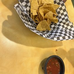 El Agave - Chips and salsa