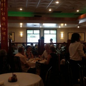 Li Wah - Interior - Dim Sum Near Me - Cleveland, Ohio
