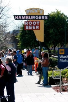 Pick's Drive-In by null