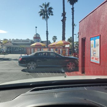 Wienerschnitzel - If you're driving a $200K new Bentley... you can still have good Foodie Genes - Fast Food Near Me - Oceanside, California