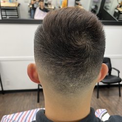 Ambaum Barber Shop - Mid skin fade
