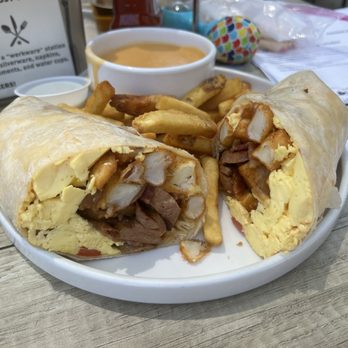 Sudwerk Brewing Co - Bacon and sausage breakfast burrito - Breweries Near Me - Davis, California