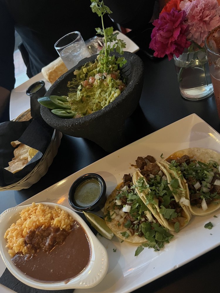 Los Antojitos Restaurant & Bar