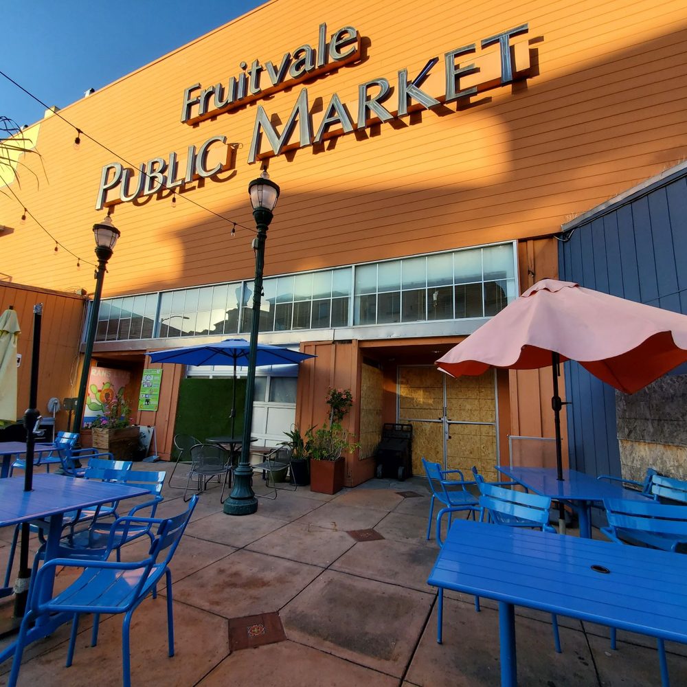 Churros Mexicanos - Seating - Desserts Near Me - Oakland, California