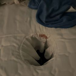 Cozy Massage - Stains on the sheets.