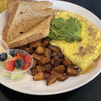 Chestnut Street Grille - ABC Omelette - New American Near Me - Duxbury, Massachusetts