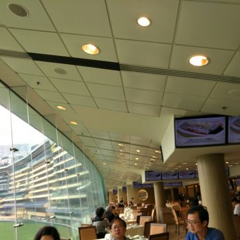 滿貫廳 - Inside view of window to exterior.. Patrons can sit alongside the window to get good view of racetrack - Chinese Near Me - Hong Kong, HK