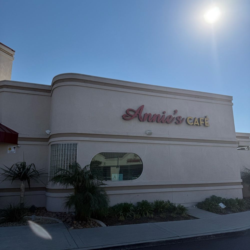Annie's Cafe - Temecula - Exterior - Breakfast & Brunch Near Me - Temecula, California