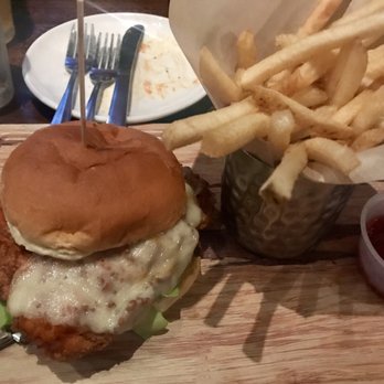 Maggie McFly's - New American Near Me - Glastonbury, Connecticut