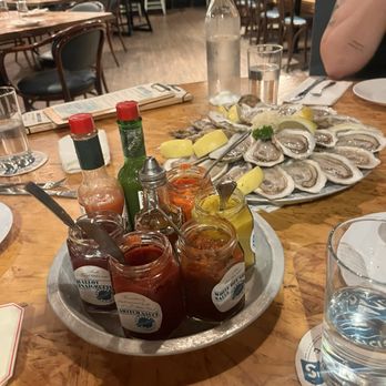 Rodney's Oyster House - Seafood Near Me - Toronto, Ontario