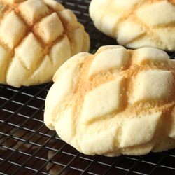 Cary's Bakeshop - Melon bread