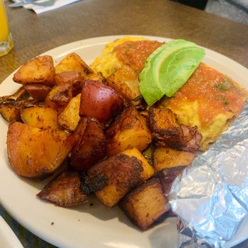 Bill's Cafe - Chorizo omelette w/ country potatoes - Breakfast & Brunch Near Me - Fremont, California Bill's Cafe - Chorizo omelette w/ country potatoes - Breakfast & Brunch Near Me - Fremont, California
