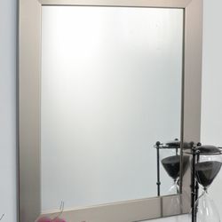 BrandtWorks - BrandtWorks is a U.S. wholesale manufacturer of framed mirrors for residential and commercial spaces.