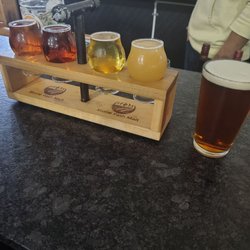 Stone Path Malt Tap Room - Flight of beers