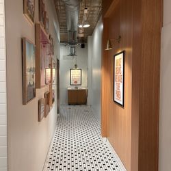 Jeni's Splendid Ice Creams - Inside