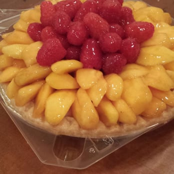 Briermere Farms - Peach And Raspberry Pie! This was amazing!!! - Bakeries Near Me - Riverhead, New York