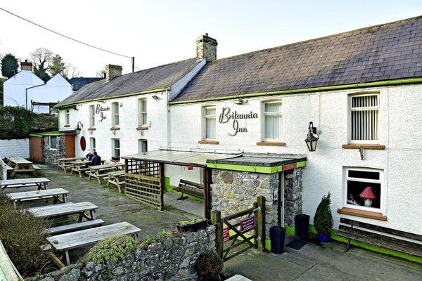 Britannia Inn by null