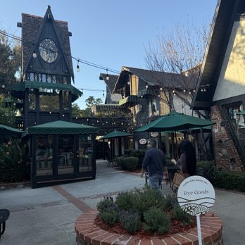 Spa Del Rio - Walking entrance, very easy to get to it is tuked away for a full private experience. - Skin Care Near Me - Laguna Beach, California