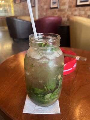 J&J La Casa del Habano Cabo by null