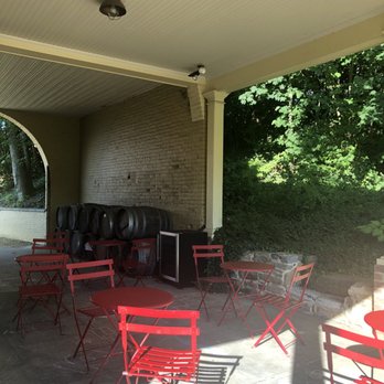 Ox-Eye Vineyards Tasting Room - Wineries Near Me - Staunton, Virginia Ox-Eye Vineyards Tasting Room - Wineries Near Me - Staunton, Virginia