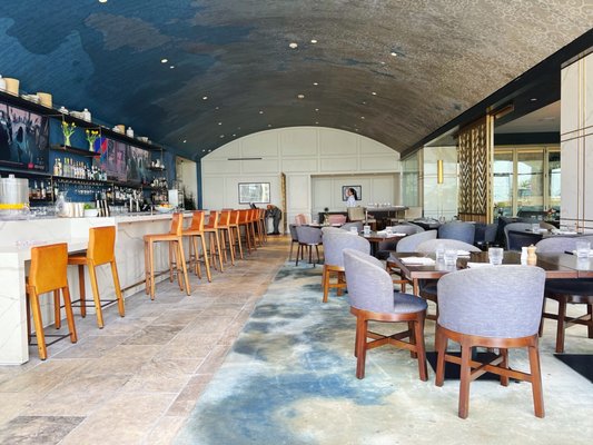 AVEO Table + Bar by null