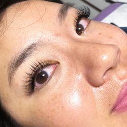 Dream Lashes - Doll eyes style makes your eyes brighter and bigger. Soooo beautiful
