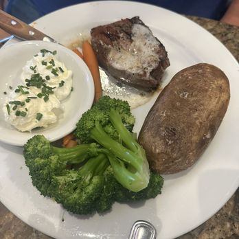 Prime Steakhouse at Harris Ranch - Yummy steak & the fixings - Steakhouses Near Me - Coalinga, California Prime Steakhouse at Harris Ranch - Yummy steak & the fixings - Steakhouses Near Me - Coalinga, California