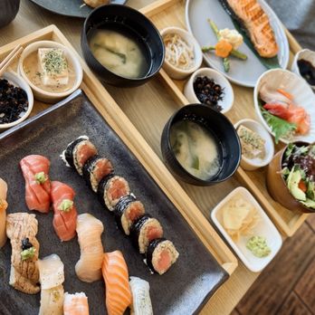 Akami Sushi - Sushi deluxe set + salmon set - Sushi Bars Near Me - Arcadia, California