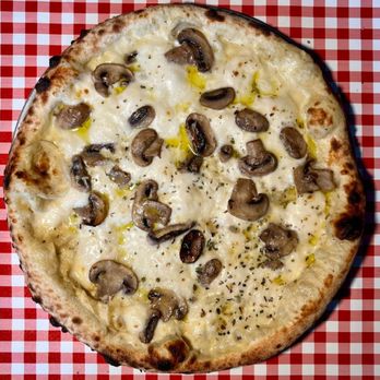 Young Vegans Pizza Shop - Truffled mushrooms, vegan mozzarella, bechamel on sourdough - Pizza Near Me - London, XGL Young Vegans Pizza Shop - Truffled mushrooms, vegan mozzarella, bechamel on sourdough - Pizza Near Me - London, XGL
