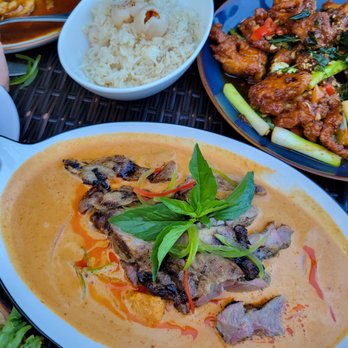 Temsib Eatery & Bar - Thai Near Me - Bellevue, Washington