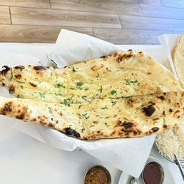 Garlic naan Garlic naan