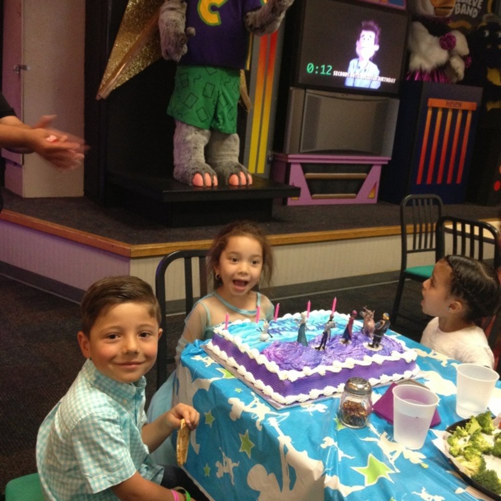 Chuck E. Cheese - Small location but it made the goal...to celebrate the bday girl. - Pizza Near Me - West Hills, California