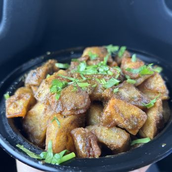 Paranthe Wali Gali - Masalewale alu - Indian Near Me - Brampton, Ontario Paranthe Wali Gali - Masalewale alu - Indian Near Me - Brampton, Ontario