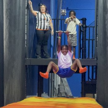 Sky Zone - Fun fun - Trampoline Parks Near Me - Bakersfield, California Sky Zone - Fun fun - Trampoline Parks Near Me - Bakersfield, California