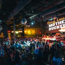 Pete's Dueling Piano Bar