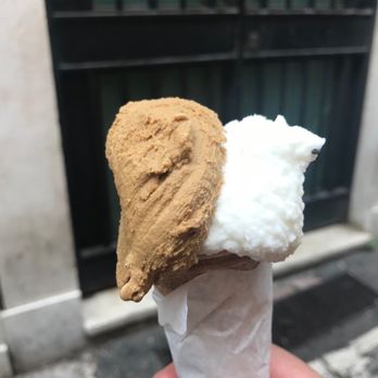 Giolitti - Coffee and Coconut, tasted very natural and fresh - Ice Cream & Frozen Yogurt Near Me - Rome, RM