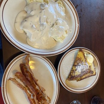 Eat'n Park Restaurant - Fresh Baked Biscuits and Country Gravy, side of bacon, French Toast - American Near Me - Burbank, California Eat'n Park Restaurant - Fresh Baked Biscuits and Country Gravy, side of bacon, French Toast - American Near Me - Burbank, California