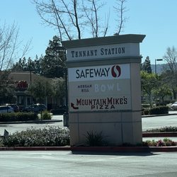 Safeway - Sign