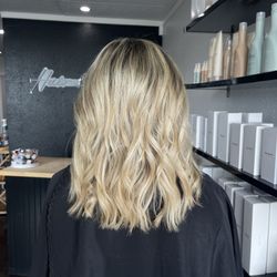 Amanda May Hairs
