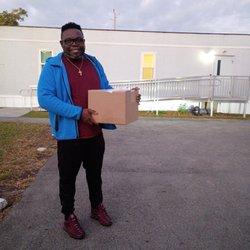 Goliath Trailer Trucks - Package safely in hands