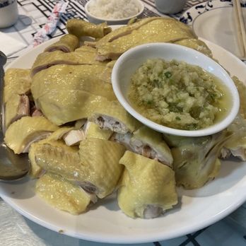 Kam Fung - Steamed white chicken - Chinese Near Me - Chicago, Illinois Kam Fung - Steamed white chicken - Chinese Near Me - Chicago, Illinois