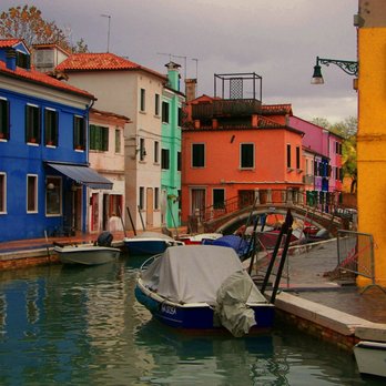 Isola di Burano - Burano Canal - Landmarks & Historical Buildings Near Me - Venezia, VE Isola di Burano - Burano Canal - Landmarks & Historical Buildings Near Me - Venezia, VE