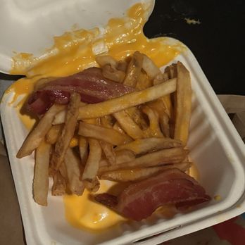 Wendy's - Baconator Combo - Burgers Near Me - Kailua, Hawaii