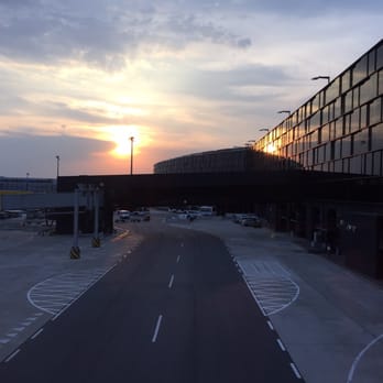 Wien Flughafen - VIE - Just boarding to leave - Airports Near Me - Schwechat, 3 Wien Flughafen - VIE - Just boarding to leave - Airports Near Me - Schwechat, 3