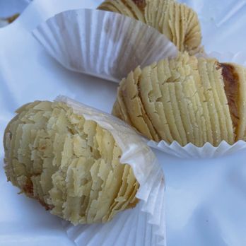King Wah - Durian puff pastry that was extremely oily and the durian filling was blend. We left the other two alone - Dim Sum Near Me - Pleasanton, California King Wah - Durian puff pastry that was extremely oily and the durian filling was blend. We left the other two alone - Dim Sum Near Me - Pleasanton, California