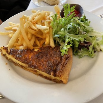 Le Charlot - Quiche, Fries and Salad - French Near Me - Southampton, New York Le Charlot - Quiche, Fries and Salad - French Near Me - Southampton, New York